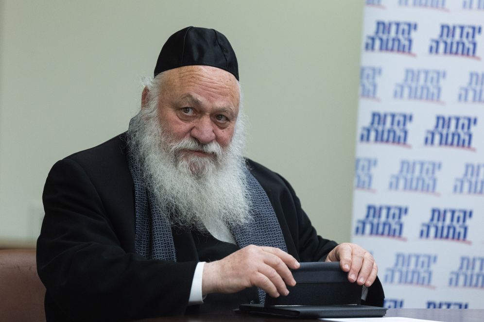 שר הבינוי והשיכון יצחק גולדקנופף. מכתב מאיים לראש הממשלה