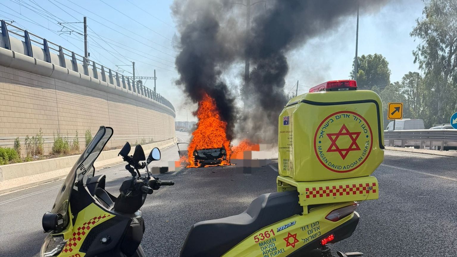 Un homme tué dans l’explosion de sa voiture sur l’autoroute Ayalon