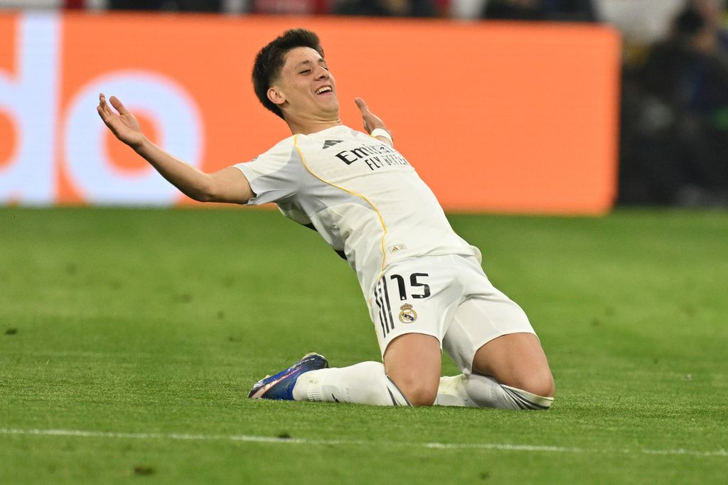 تغريدة مفاجئة لحساب الجيش الإسرائيلي عن اللاعب التركي أردا غولر