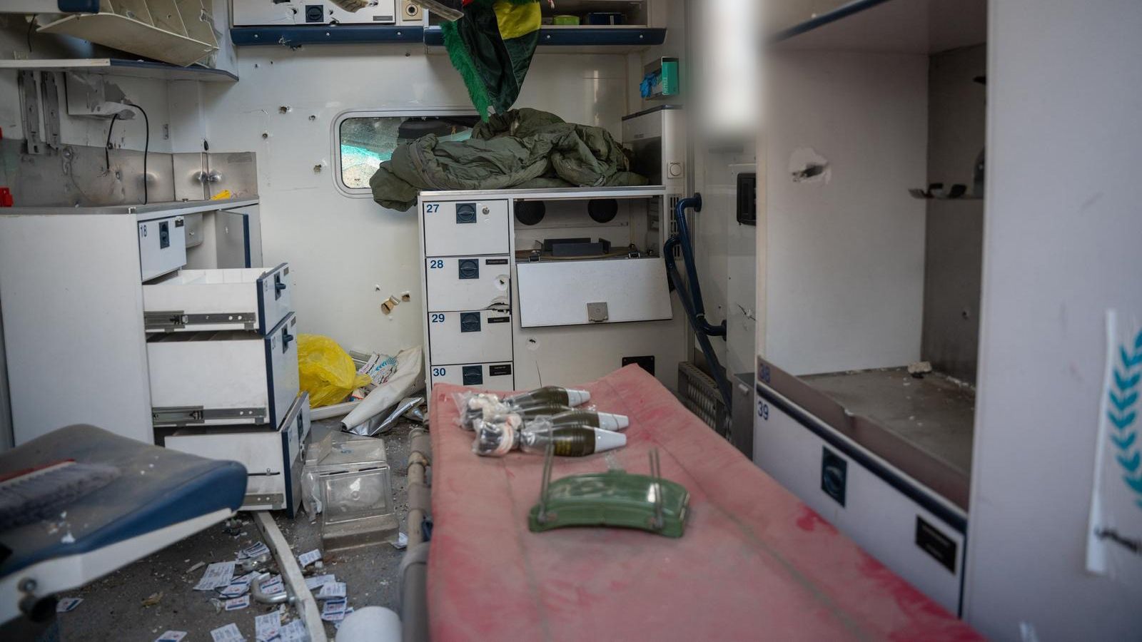 Tsahal diffuse de nouvelles images montrant le Hezbollah utilisant des ambulances pour transporter armes et terroristes