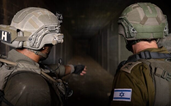 IDF Le chef d'état-major de l'IDF, le lieutenant-général Herzi Halevi (à droite), examine un tunnel découvert le long du corridor Philadelphie à Rafah, dans le sud de la bande de Gaza, le 14 août 2024.