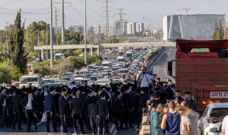 Des manifestants orthodoxes