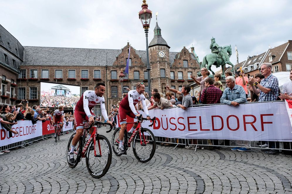 Riders parade through Düsseldorf's old town before the start of the Tour de France in Düsseldorf, Germany on June 29, 2017.