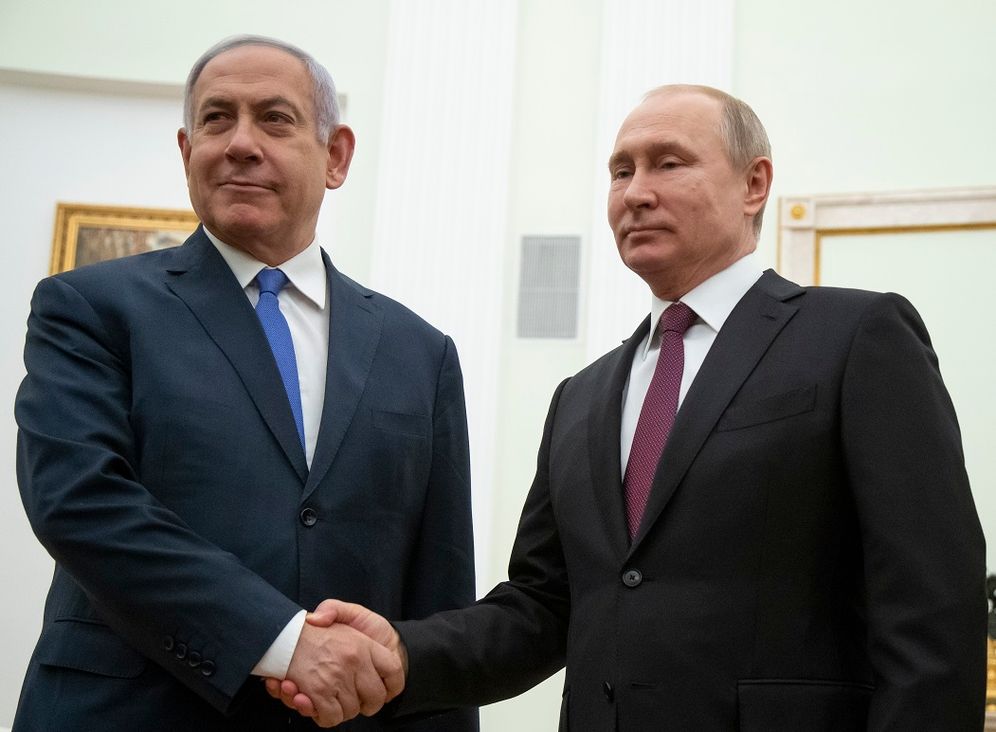 FILE - Russian President Vladimir Putin, right, shakes hands with Israeli Prime Minister Benjamin Netanyahu during their meeting in the Kremlin in Moscow, Russia, Thursday, April 4, 2019