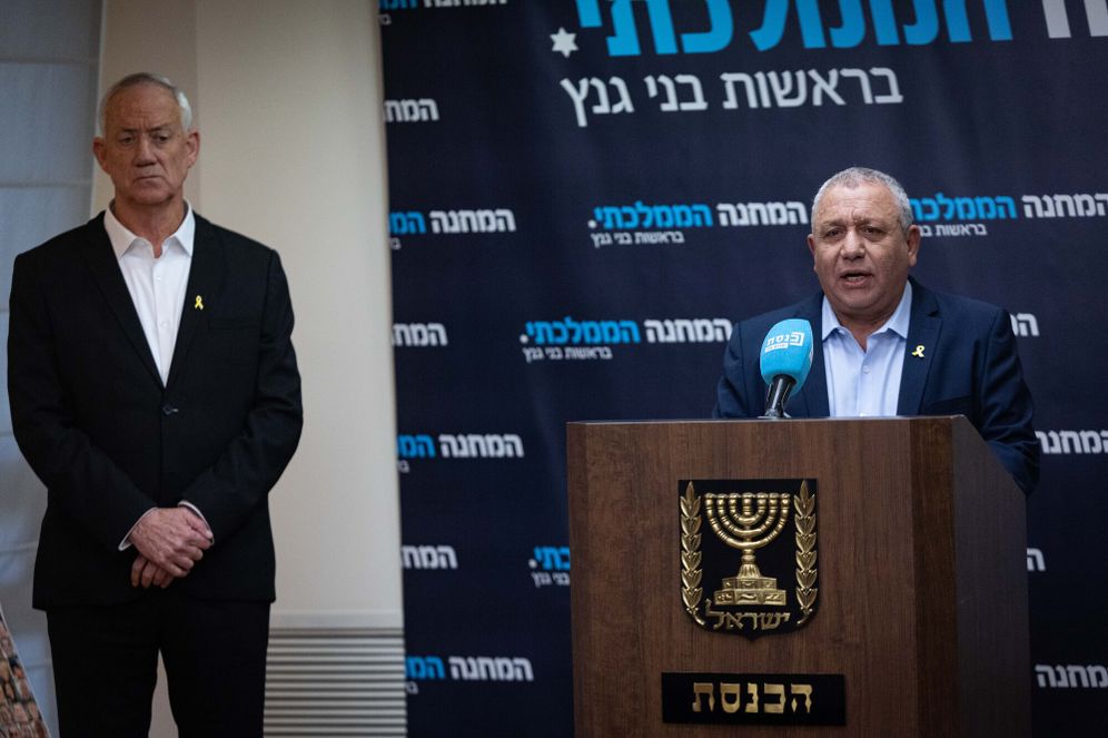 יונתן זינדל, פלאש 90 בני גנץ וגדי איזנקוט, ארכיון