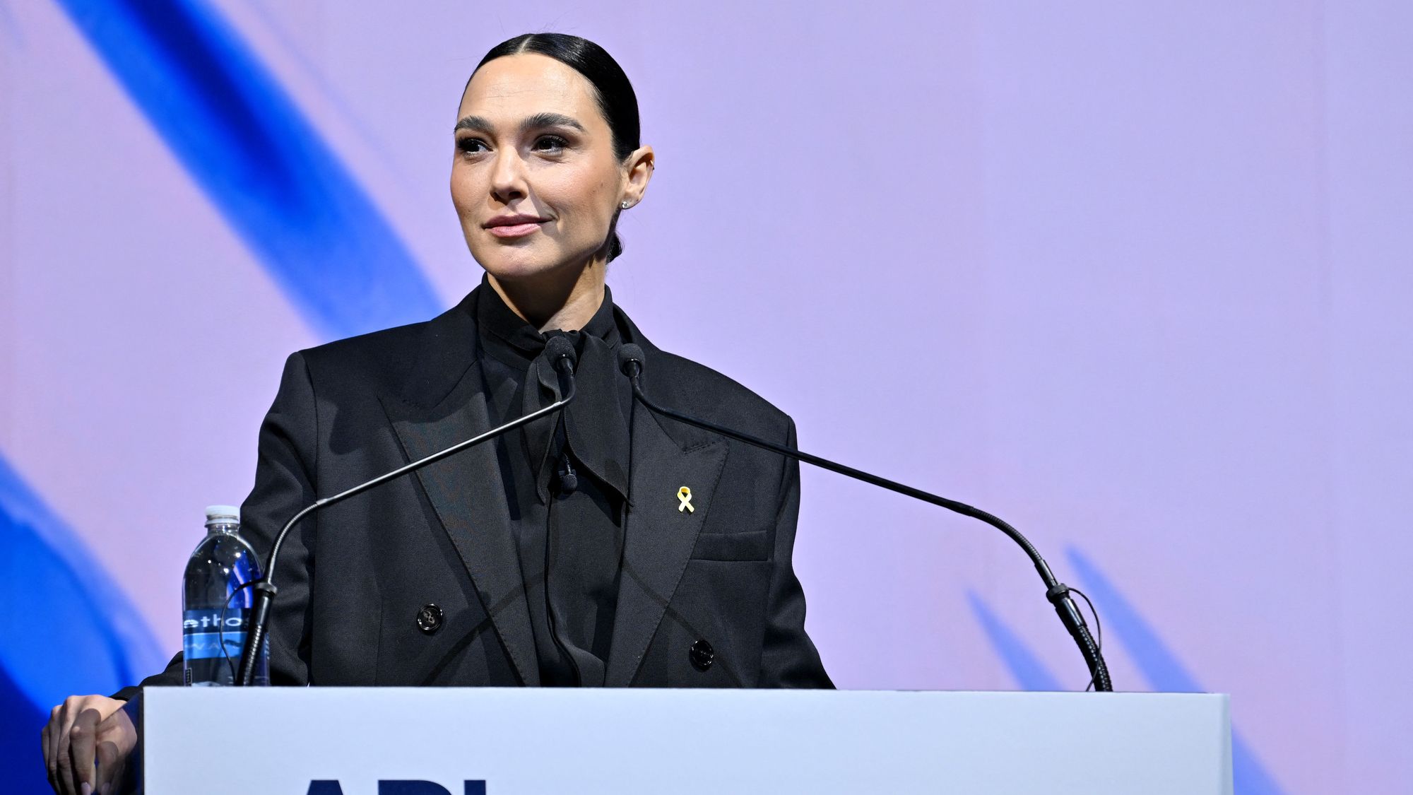 Gal Gadot, Grande Absente De La Mostra Marquée Par L’appel De