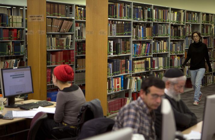 meilleurs endroits pour se brancher à l’Université Pourquoi ne pas voler et Chanel datant