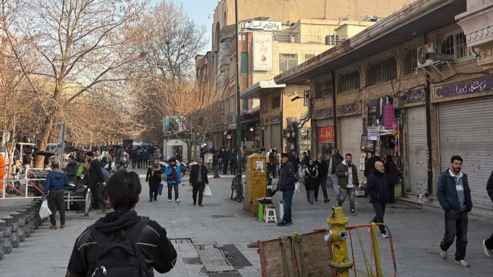 חנויות סגורות בבזאר של טהרן