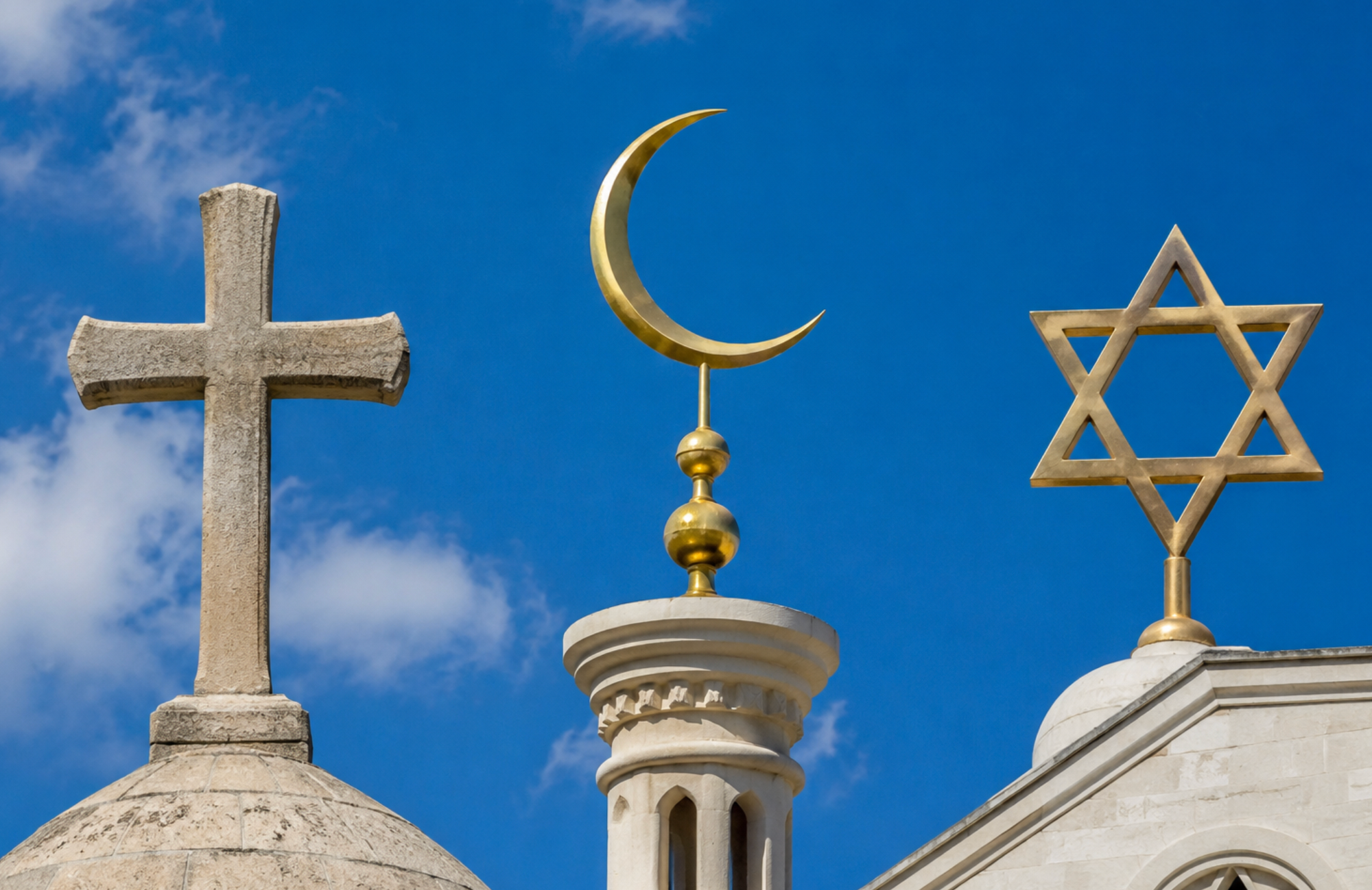 Actes antireligieux : une "haine" qui progresse et "touche tous les cultes", s'inquiète Laurent Nuñez