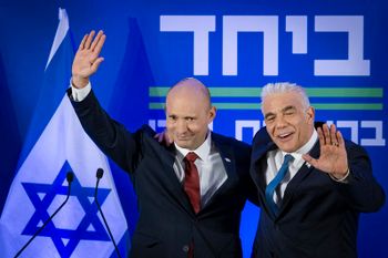 يائير لابيد ونفتالي بينيت