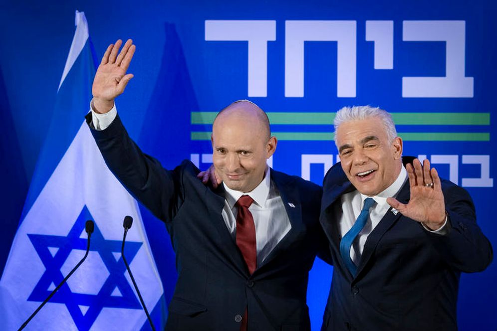 يائير لابيد ونفتالي بينيت