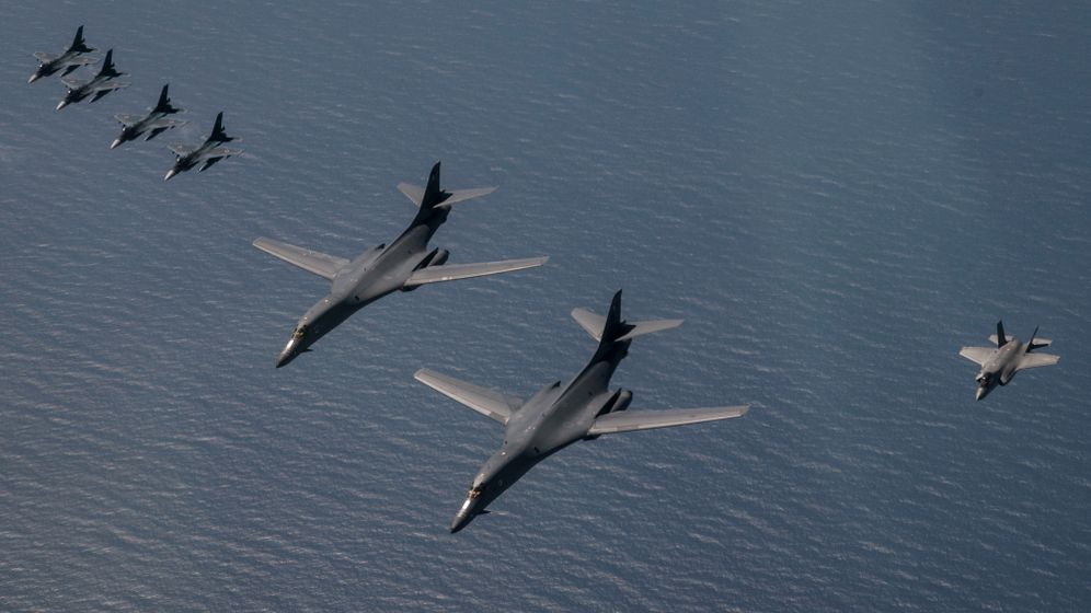 Mike Karnes/U.S. Air Force via AP طائرات القوات الجوية الأمريكية، أرشيف