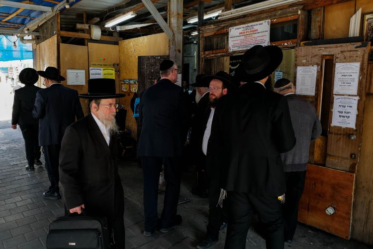 חרדים בבני ברק, ארכיון