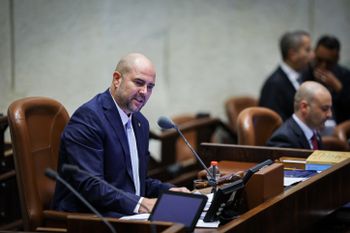 Le nouveau président de la Knesset, Amir Ohana juste après son élection, le 29 décembre 2022