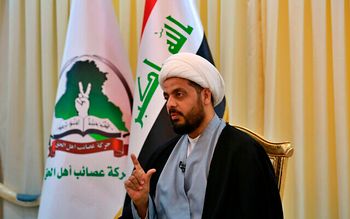 Qais al-Khazali, le chef du groupe militant chiite Asaib Ahl al-Haq, ou Ligue des Justes, à Bagdad, en Irak