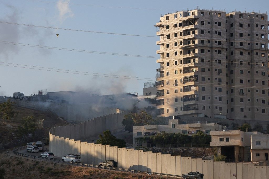 Clashes In East Jerusalem As Israel Continues Hunt For Terrorist i24NEWS