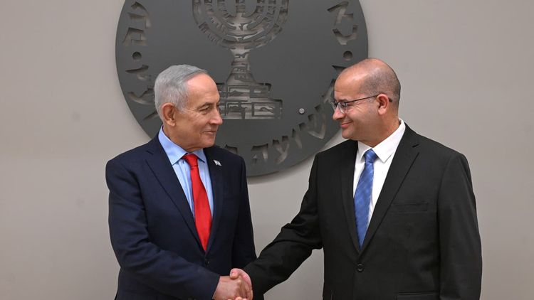 Le nouveau chef du Mossad Roman Gofman et le Premier ministre israélien Benjamin Netanyahou, le 02.06.2026