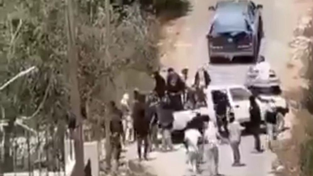 - أعمال شغب في السامرة: اقتحم عشرات مثيري الشغب الإسرائيليين منزلاً فلسطينياً وأصابوا أشخاصاً.