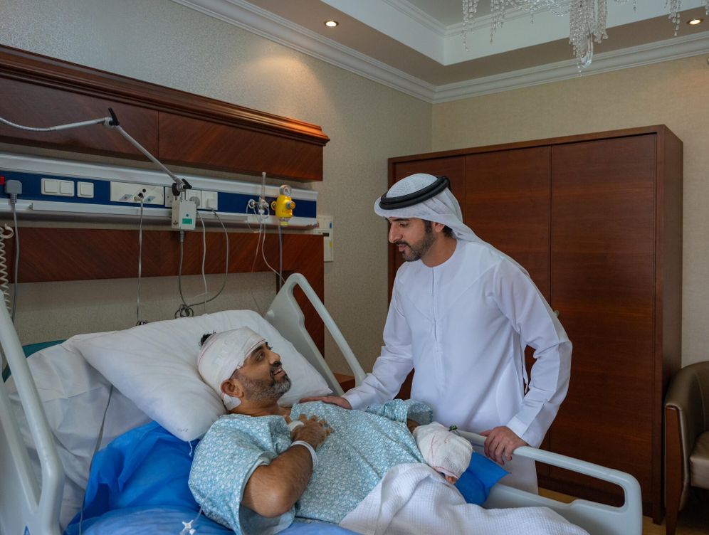 "فخورون بك".. وزير الدفاع الإماراتي يوجه رسالة لقائد فلاي دبي بعد الحادث